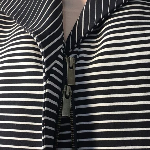 Classiques Entier  'Alba' Stripe Zip Front Topper - Picture 8 of 12